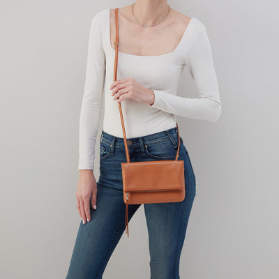 GRANT CROSSBODY BUTTERSCOTCH