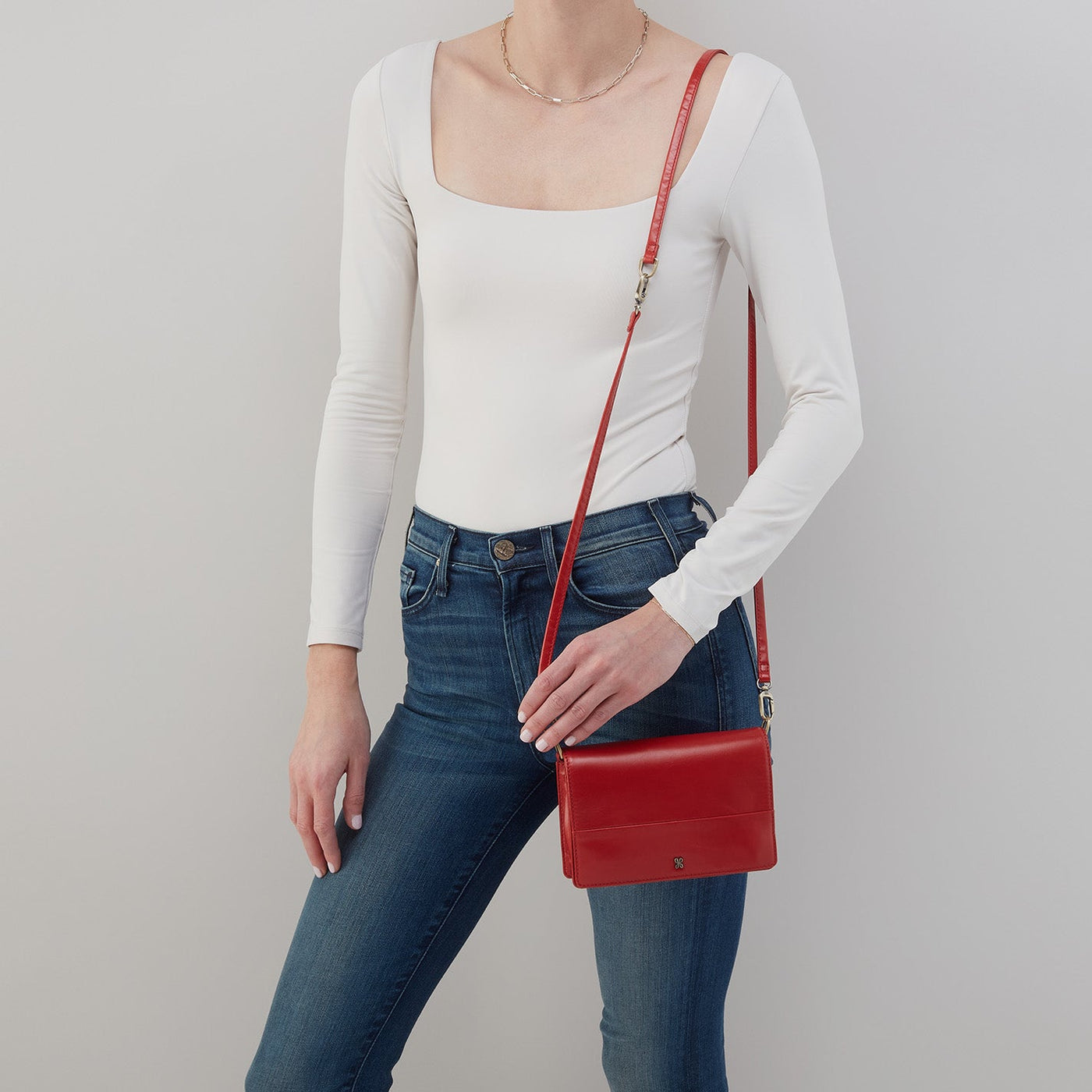 JILL PHONE CROSSBODY BRICK