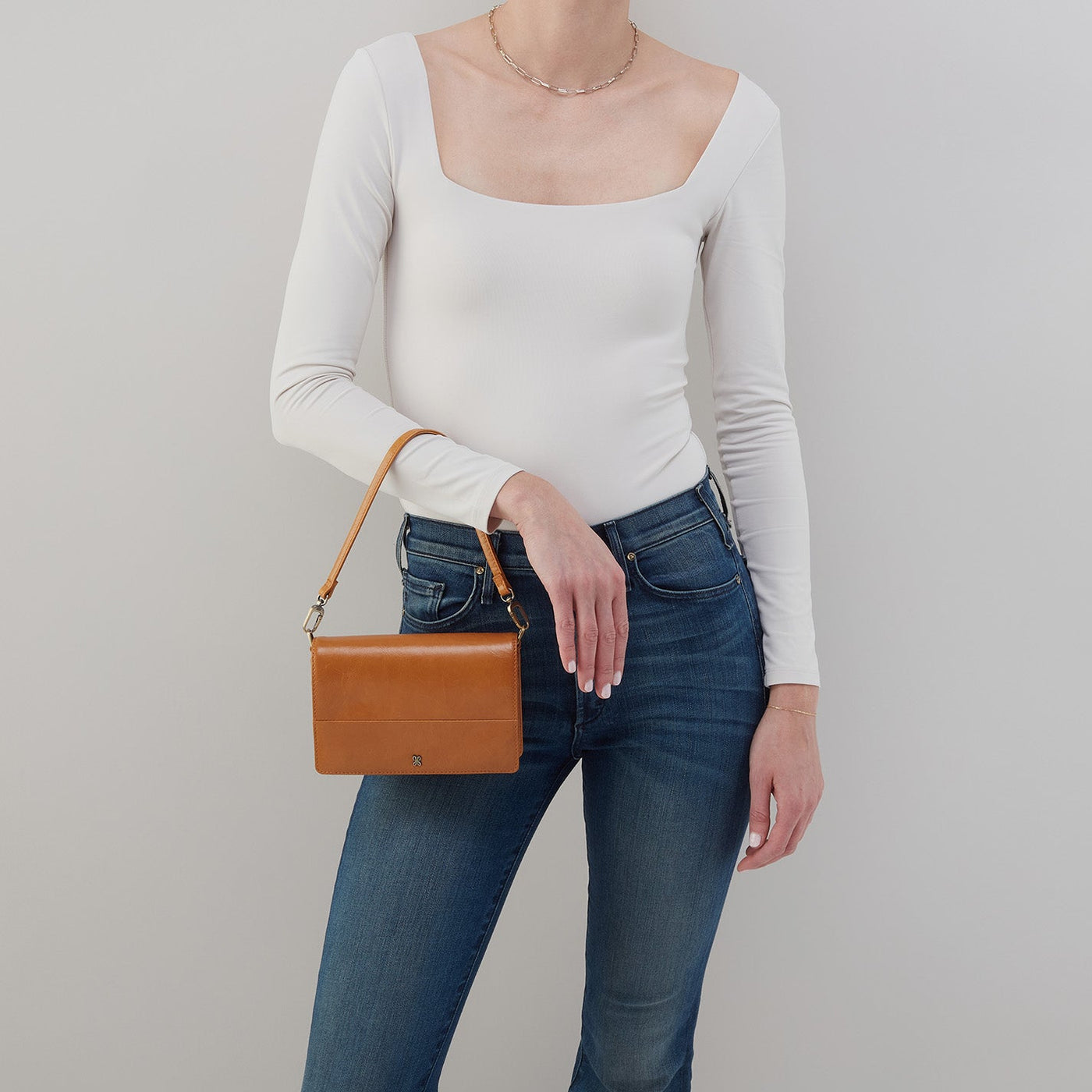 JILL PHONE CROSSBODY NATURAL