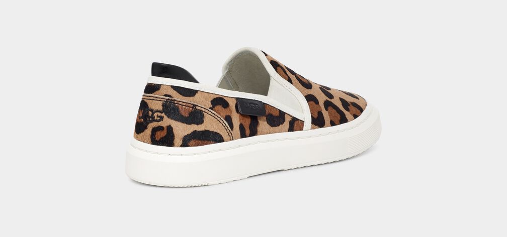 ALAMEDA SPOTTY SLIP ON LEOPARD