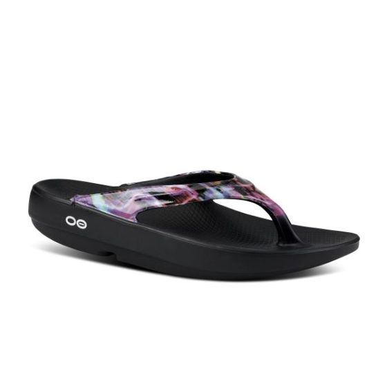 WOMEN&