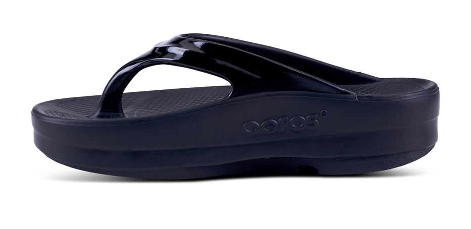 WOMEN'S OOMEGA THONG SANDAL - BLACK