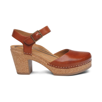 FINLEY CLOSED TOE HEEL - COGNAC